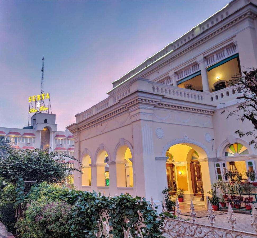 Hotel Surya, Kaiser Palace Варанаси Экстерьер фото