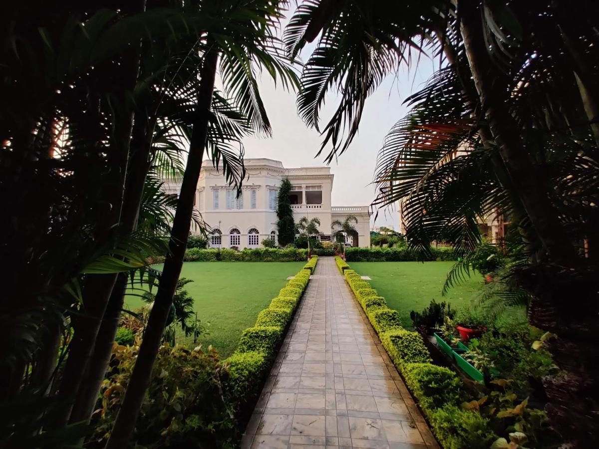 Hotel Surya, Kaiser Palace Варанаси Экстерьер фото