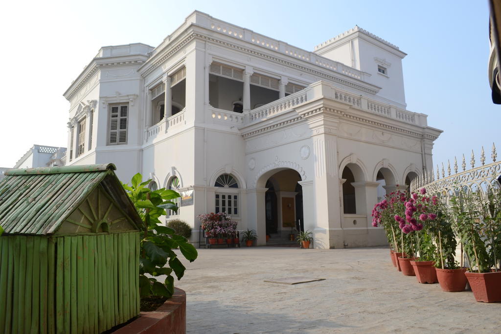Hotel Surya, Kaiser Palace Варанаси Экстерьер фото